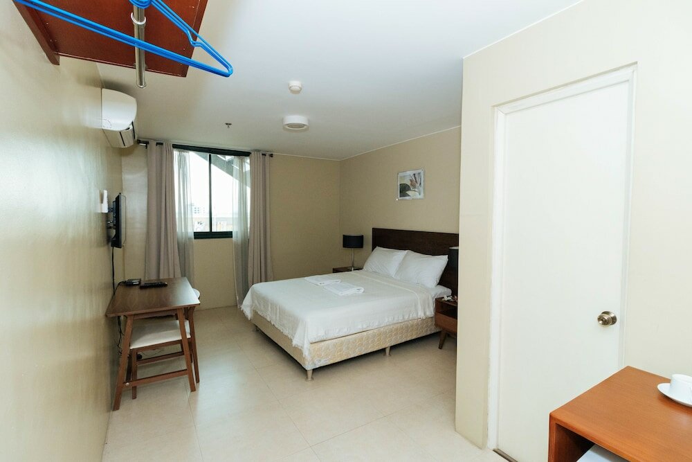 Фото RedDoorz near Osmena Highway 1