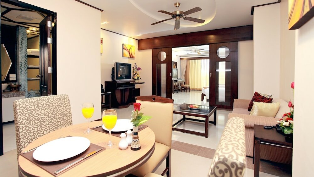 Фото Pattaya Loft Hotel