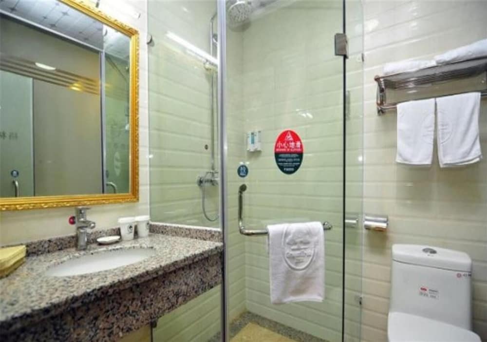 Фото GreenTree Inn Kunming Chenggong University City Hsr Station Shilin Street Express Hotel