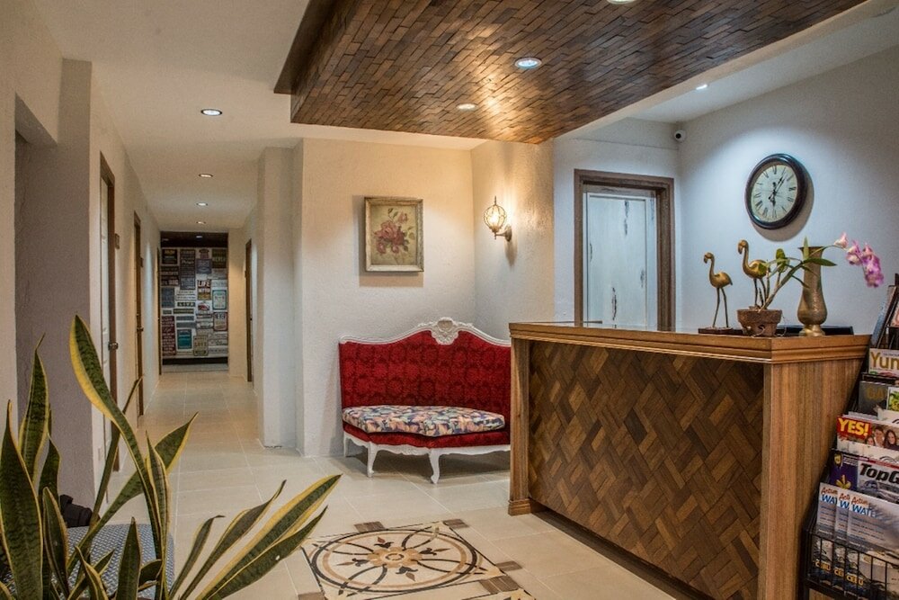 Фото отеля 2