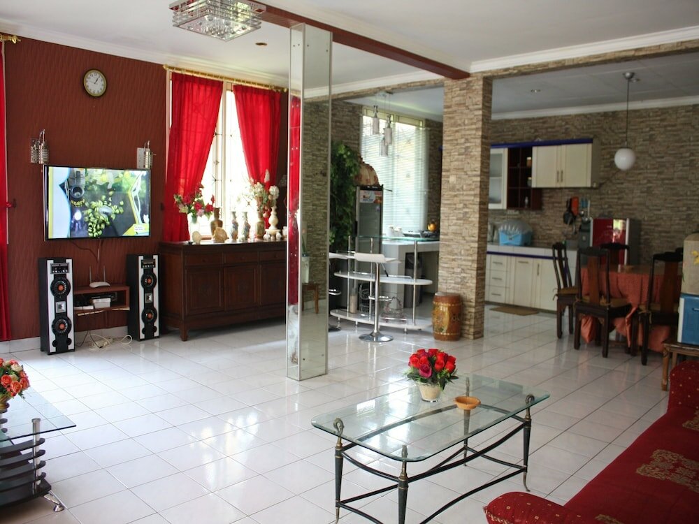 Фото Villa Kota Bunga Aster