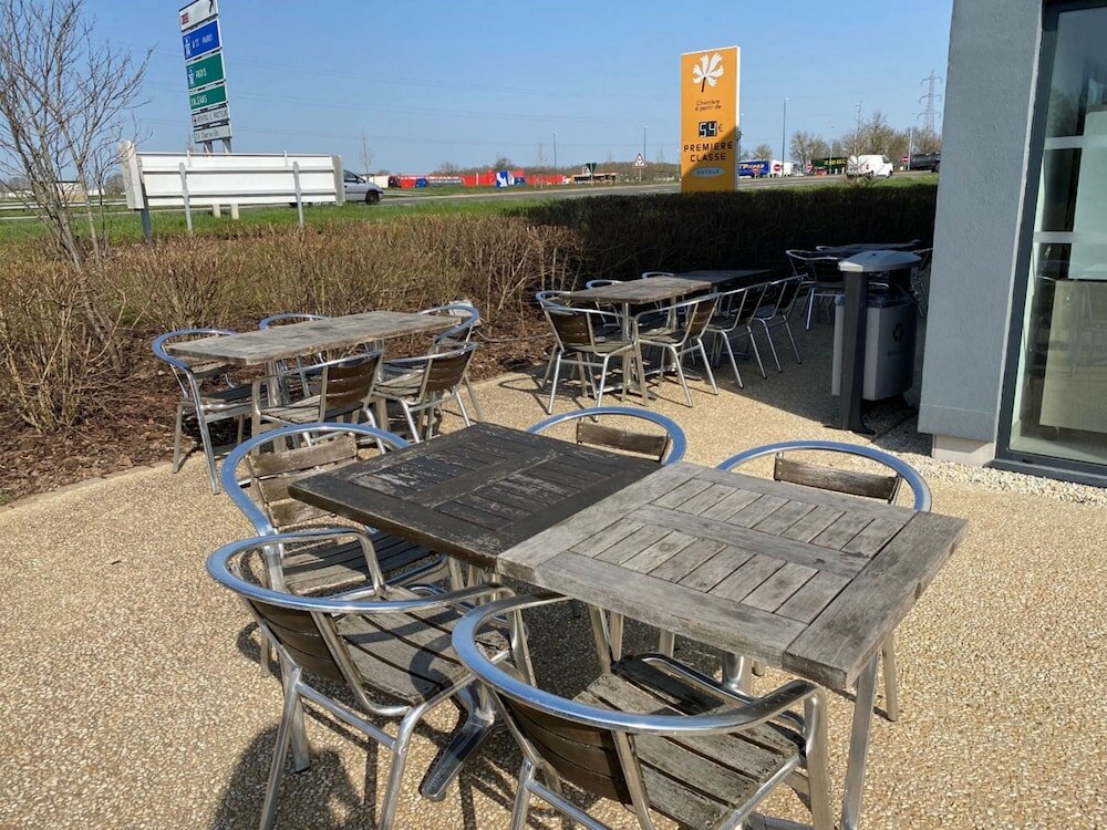 Фото Hôtel Première Classe Chartres Barjouville