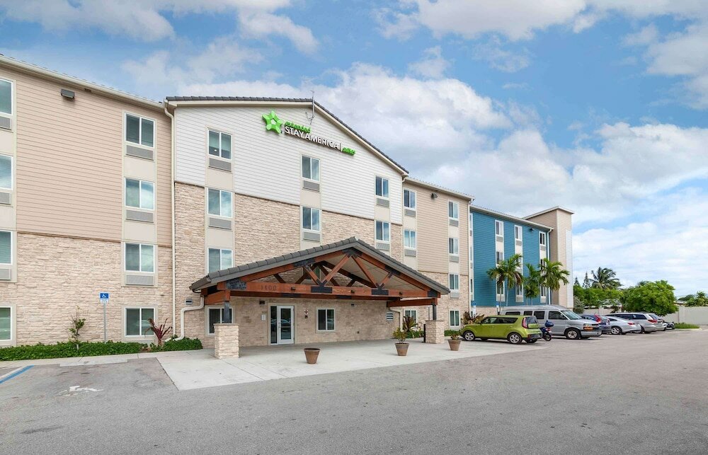 Фото WoodSpring Suites Deerfield Beach