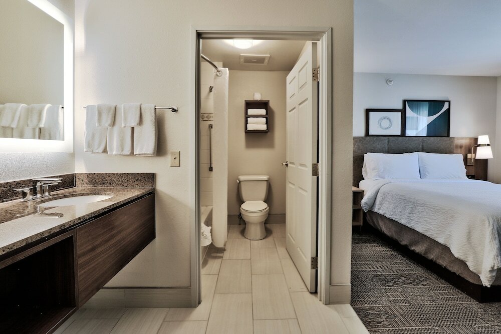 Фото Staybridge Suites Albuquerque - Airport, an Ihg Hotel