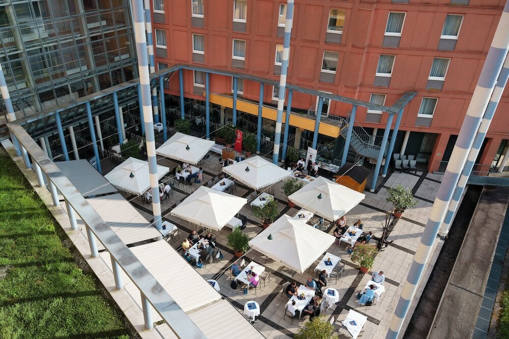 Фото Trans World Hotel Donauwelle