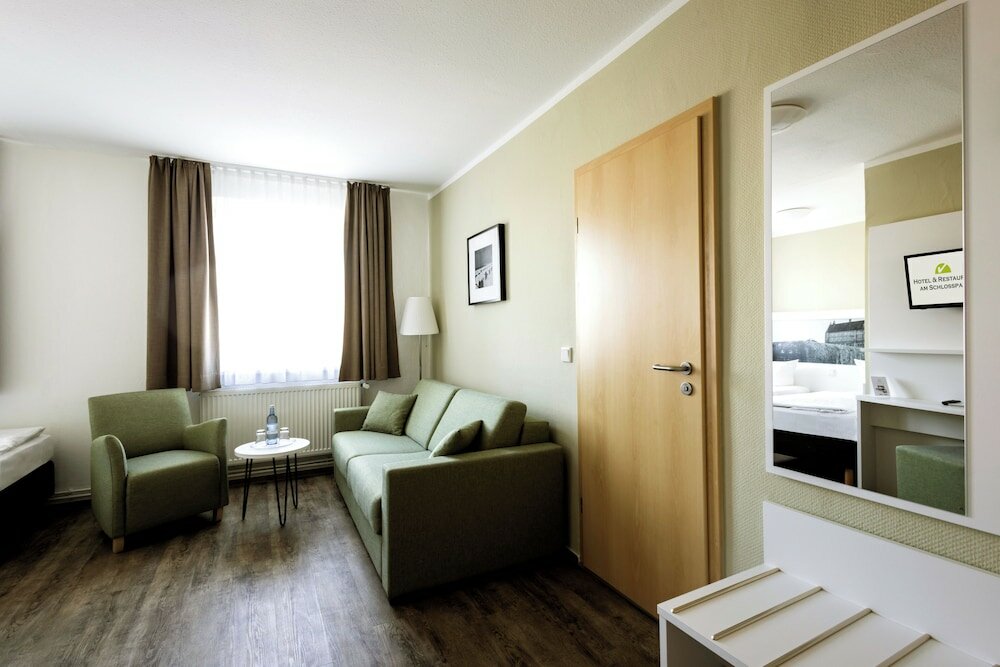 Фото Hotel am Schlosspark