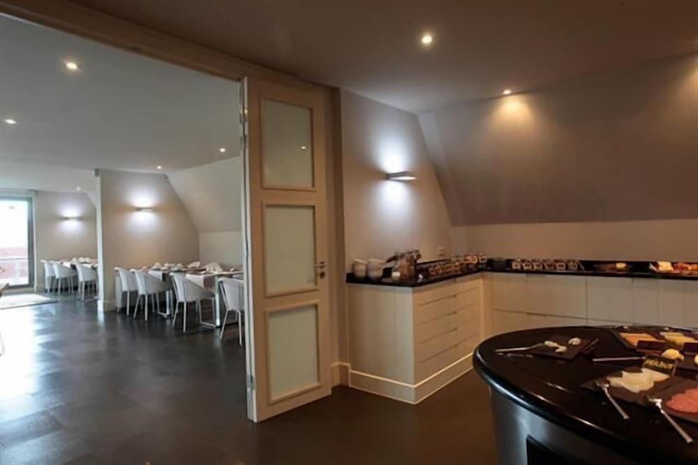 Фото Hotel Recour