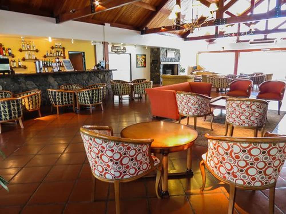 Фото Howard Johnson by Wyndham, Villa General Belgrano