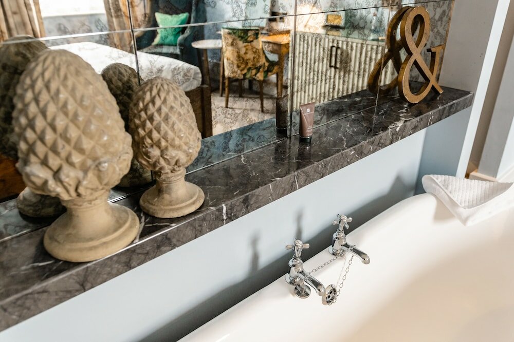 Фото Didsbury House Hotel