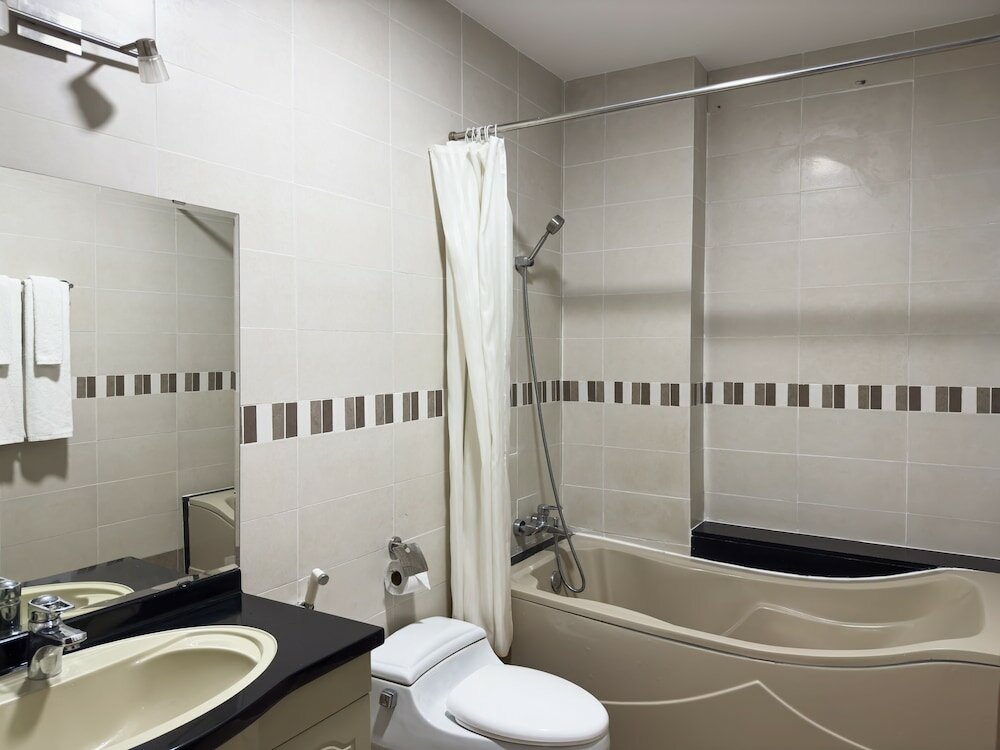 Фото Hoang Yen Hotel - Phu My Hung