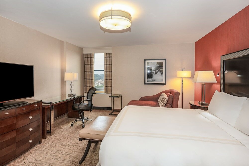 Фото Marriott Pittsburgh City Center Hotel