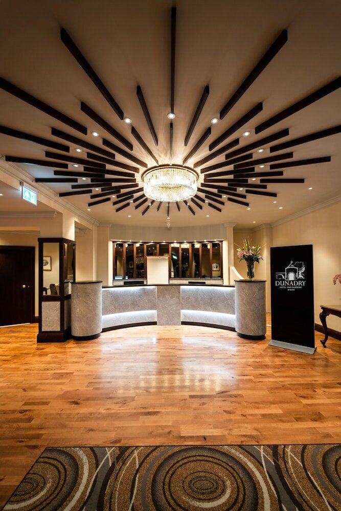Фото Dunadry Hotel and Gardens