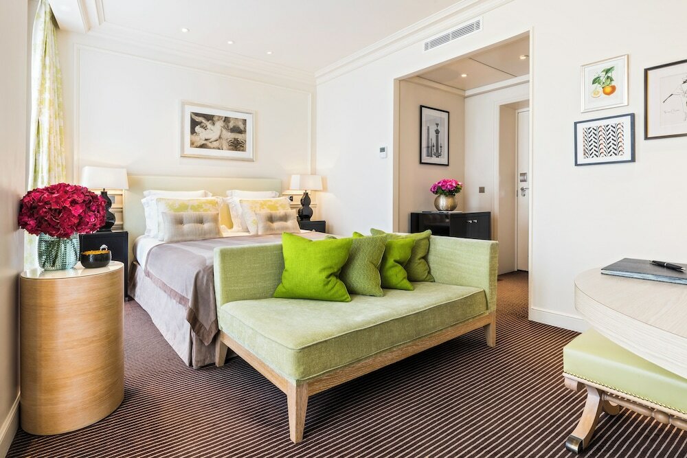 Фото Grand Hotel Du Palais Royal