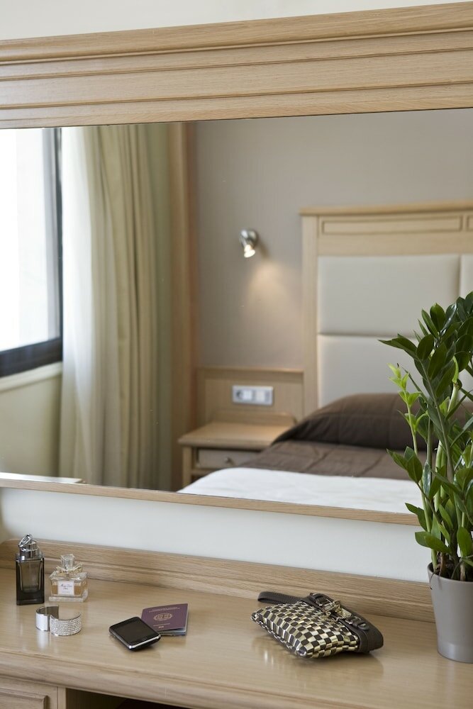 Фото Parnon Hotel