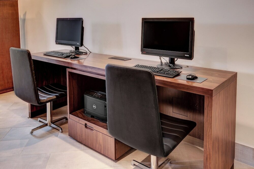 Фото Sheraton Eatontown Hotel