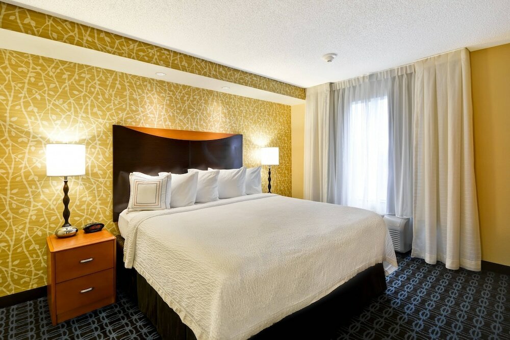 Фото Fairfield Inn & Suites by Marriott Tampa Fairgrounds/Casino