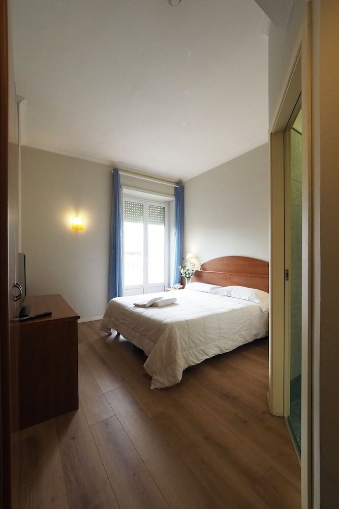 Фото Hotel Laura