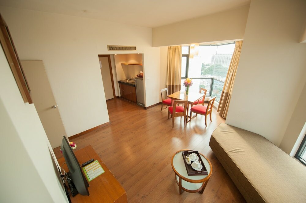 Фото The Seasons Pattaya