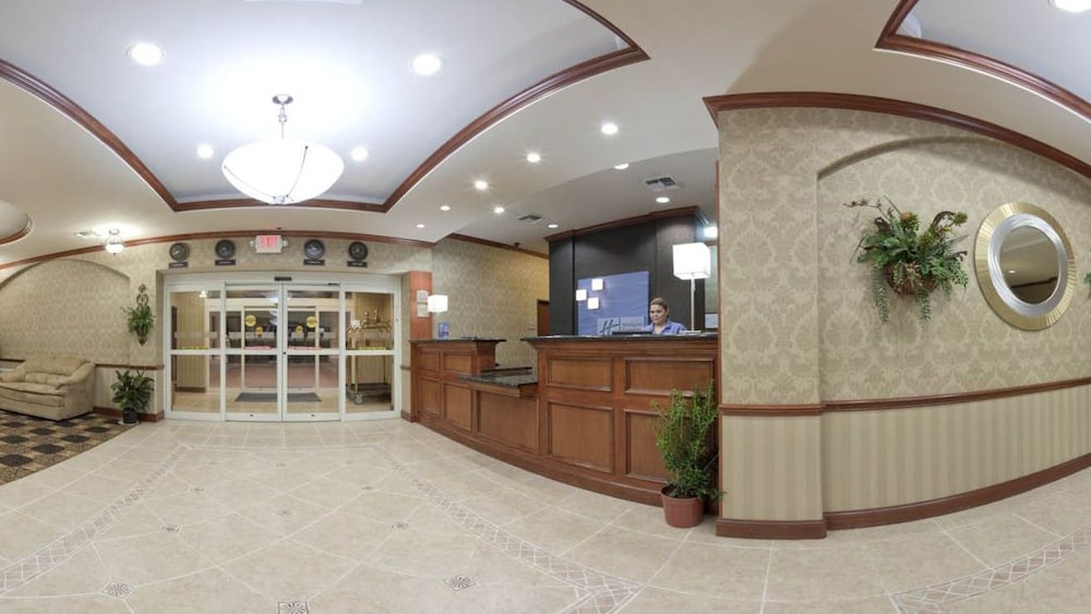 Фото Holiday Inn Express Hotel & Suites Corsicana, an Ihg Hotel