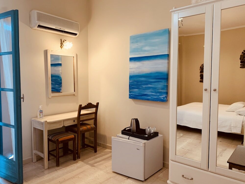 Фото The Boathouse Hotel