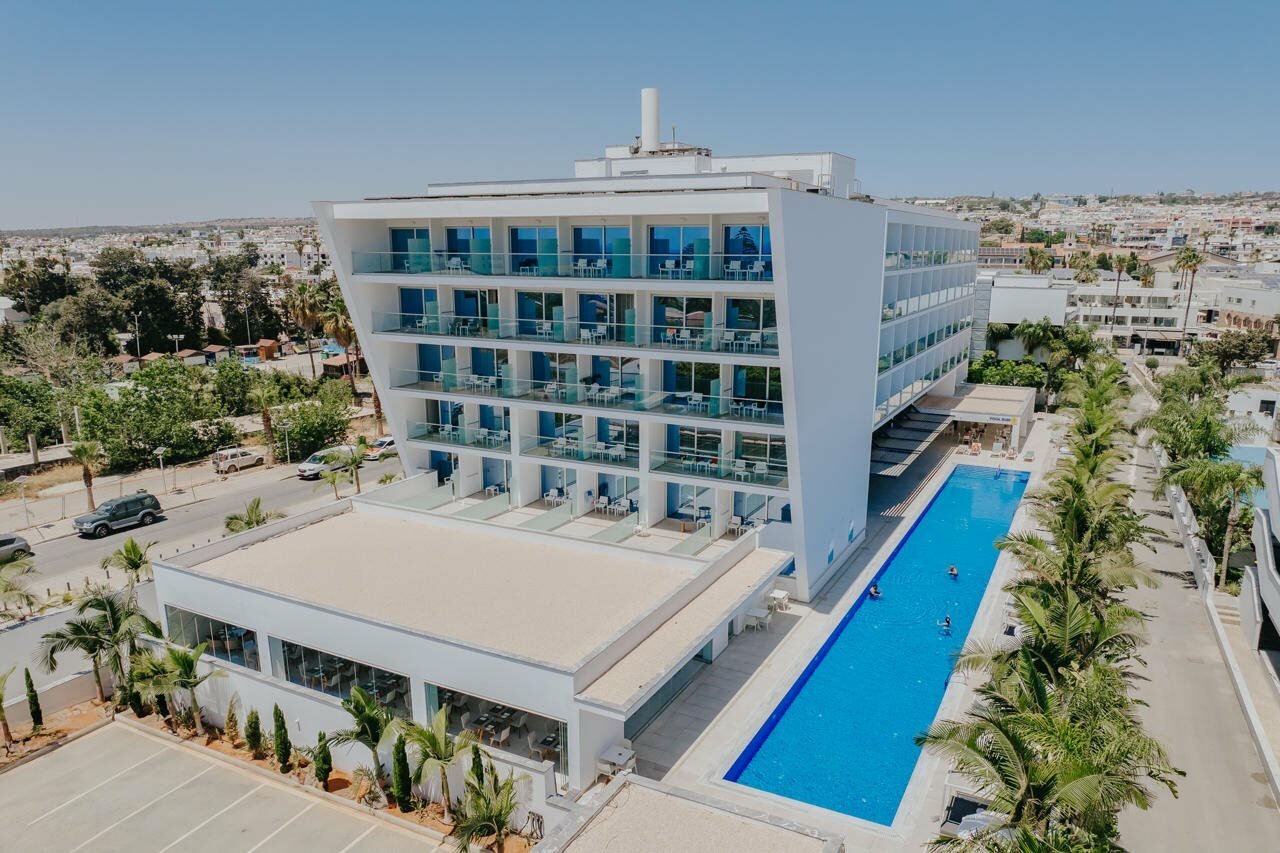 Фото отеля 1