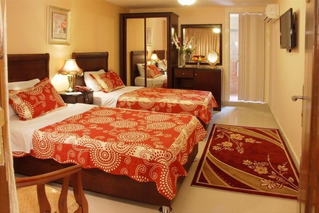 Фото Jardaneh Hotel