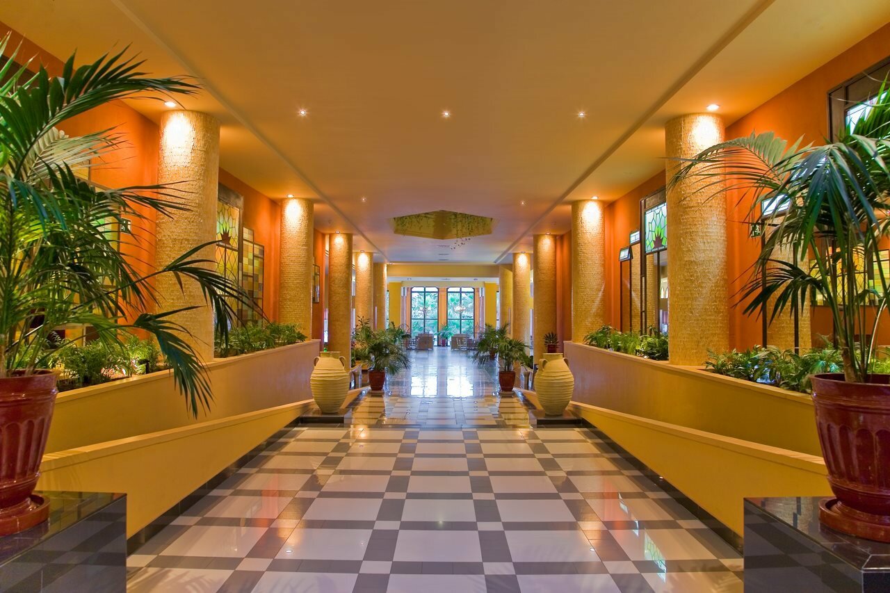 Фото отеля 2