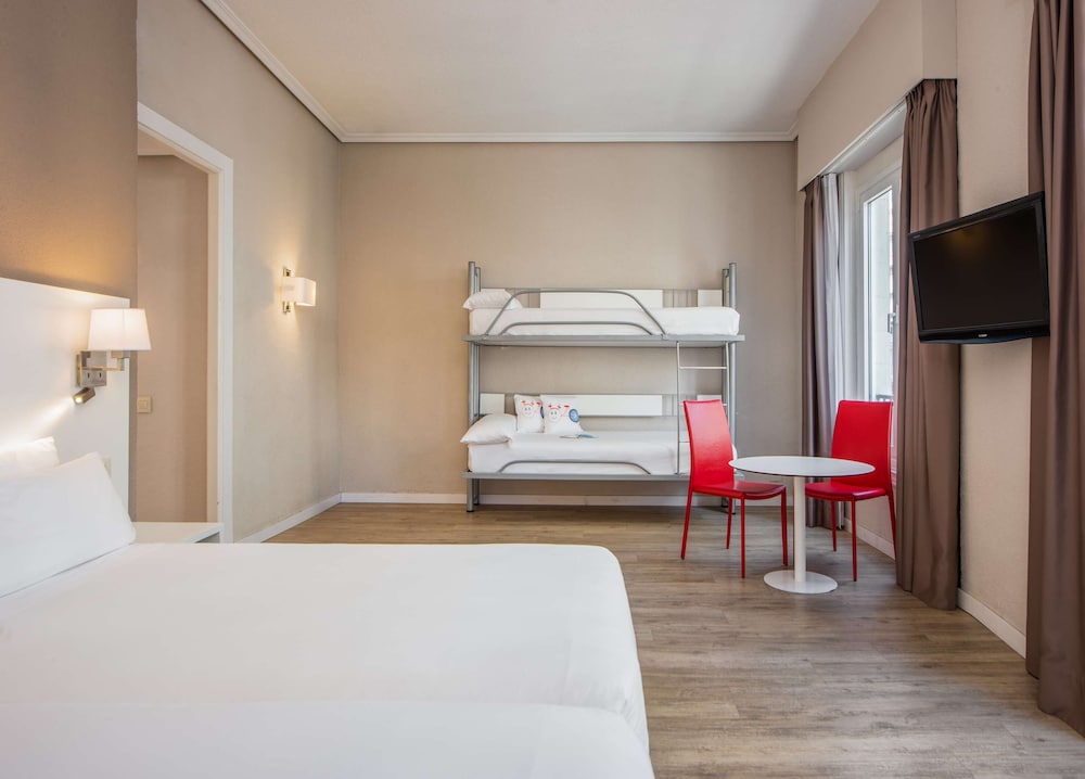 Фото Hotel Madrid Gran VIA 25 Affiliated by Meliá