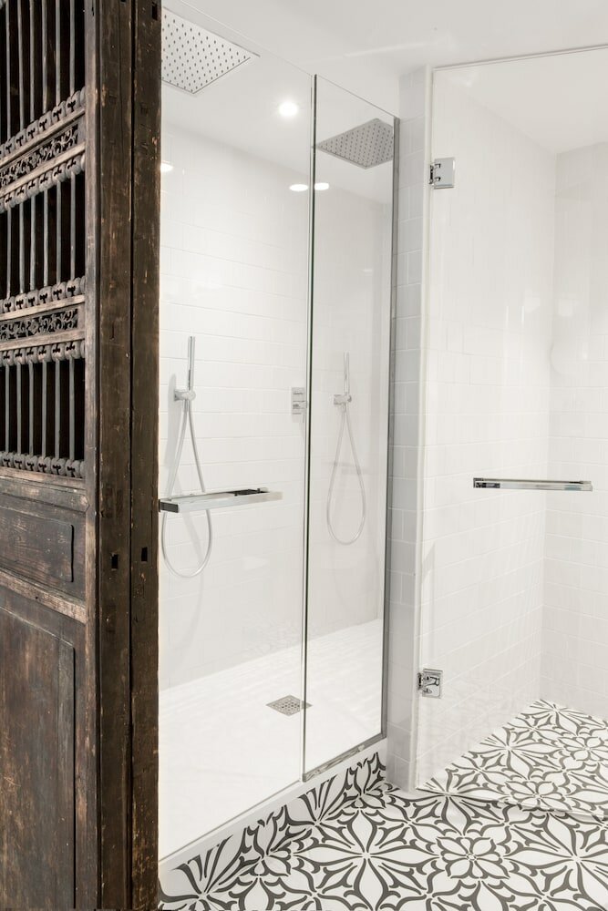 Фото Midmost Barcelona  by Majestic Hotel Group