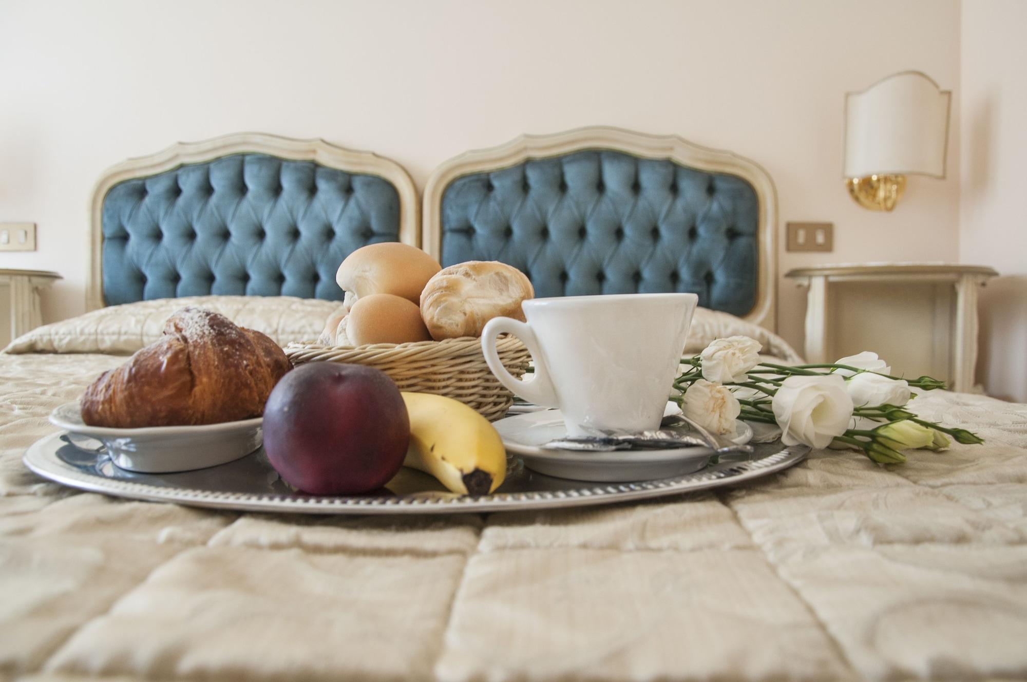 Фото Hotel Villa Serena