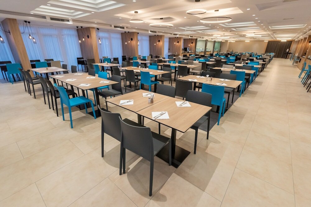 Фото Hotel Kolovare