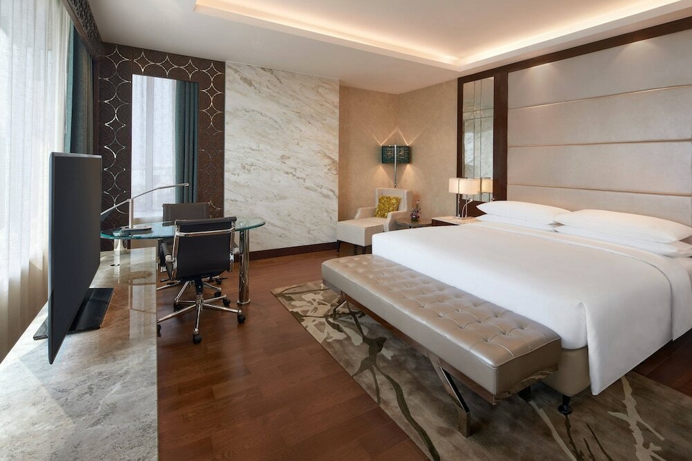 Фото Renaissance Dhaka Gulshan Hotel