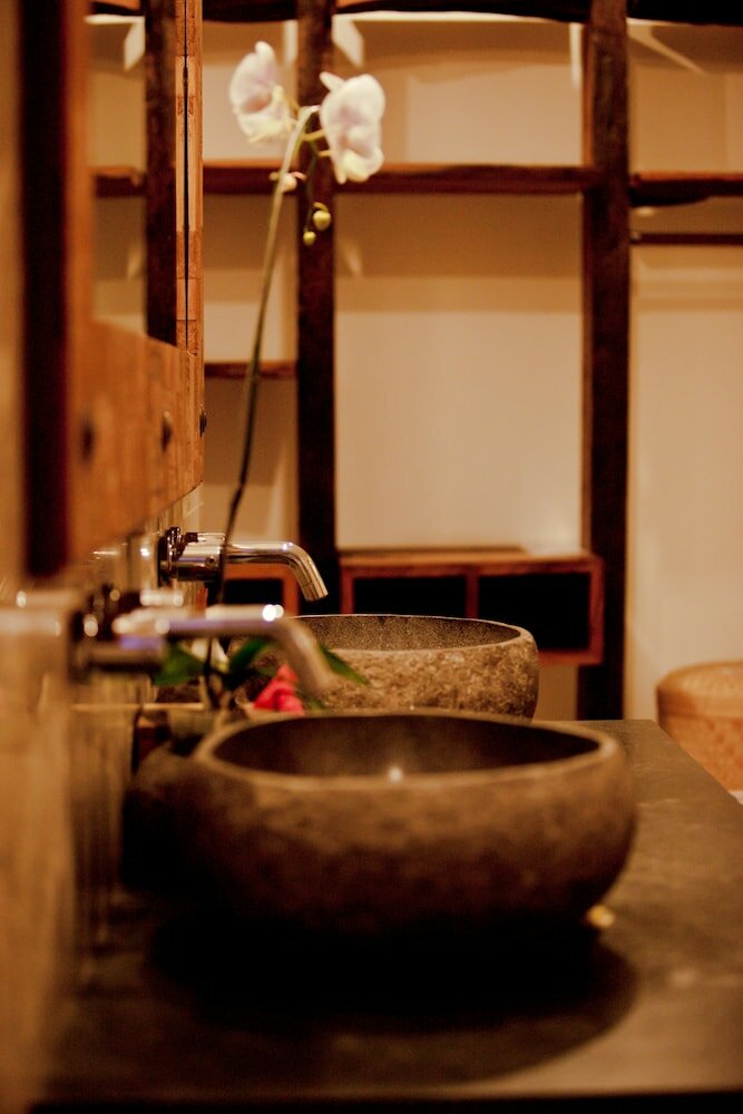 Фото Sri Ratih Cottages