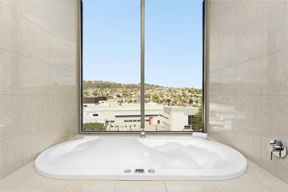 Фото Mantra Charles Hotel Launceston