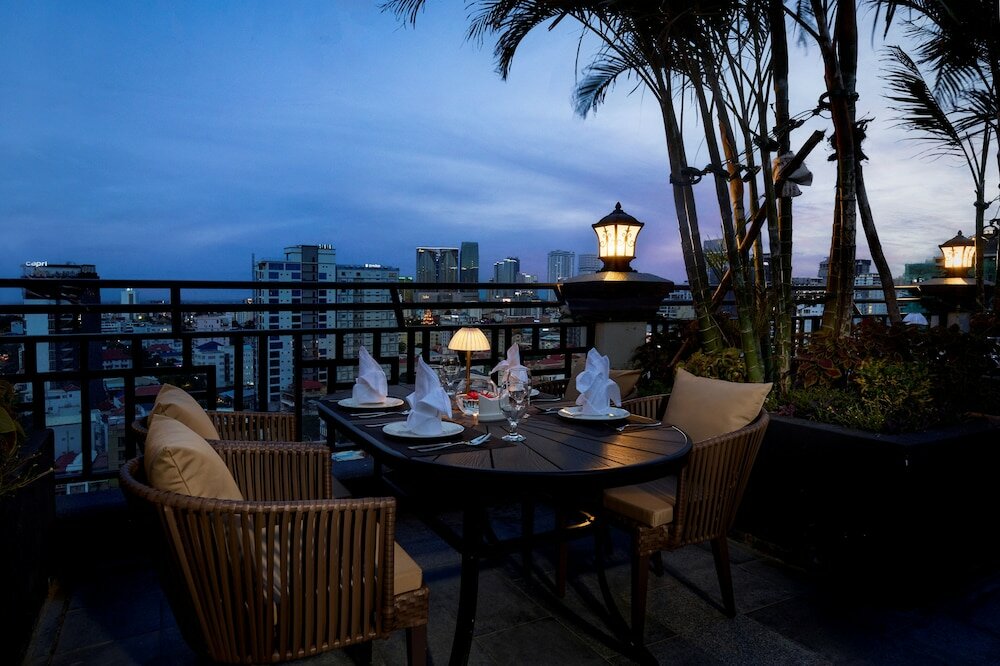 Фото Kravan Hotel