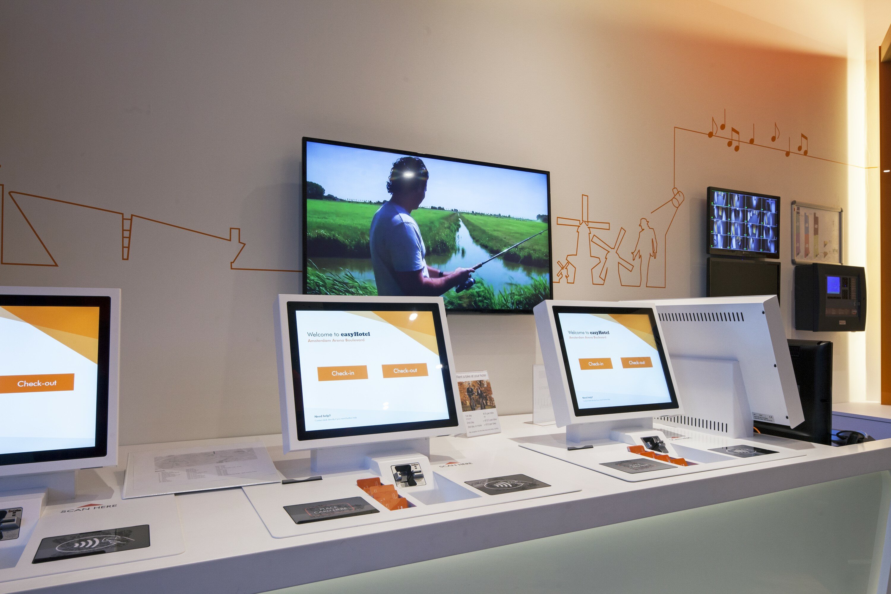 Фото EasyHotel Amsterdam Arena Boulevard