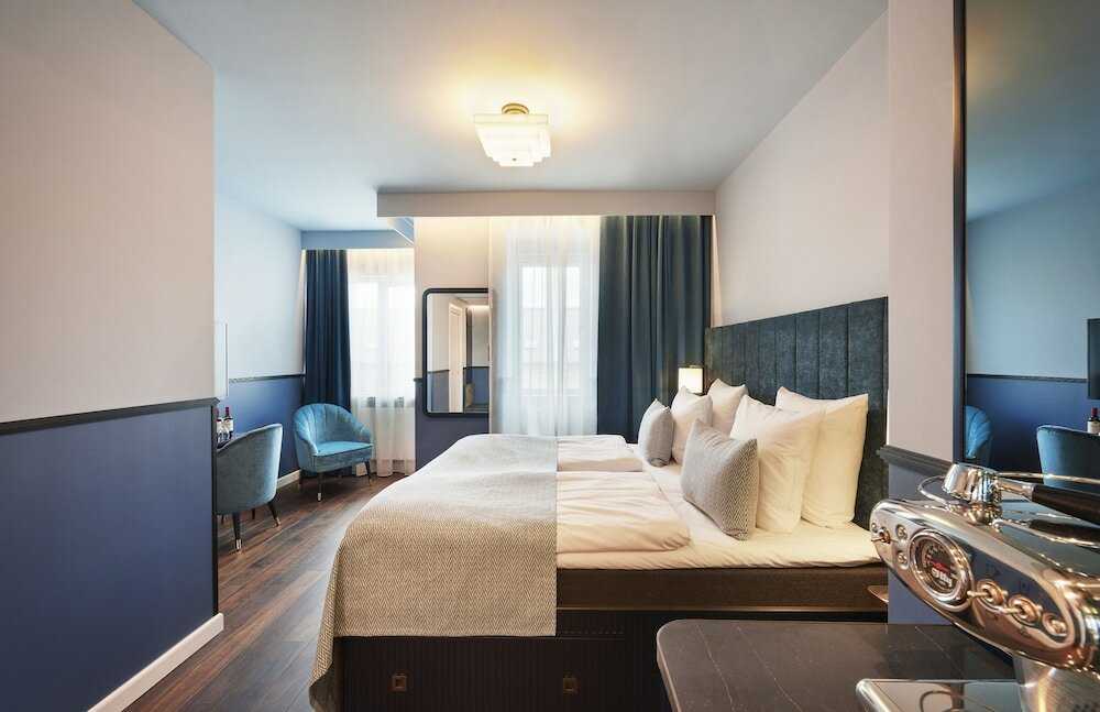 Фото отеля 2