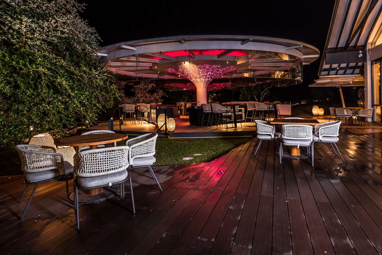 Фото DoubleTree by Hilton Weerawila Rajawarna Resort