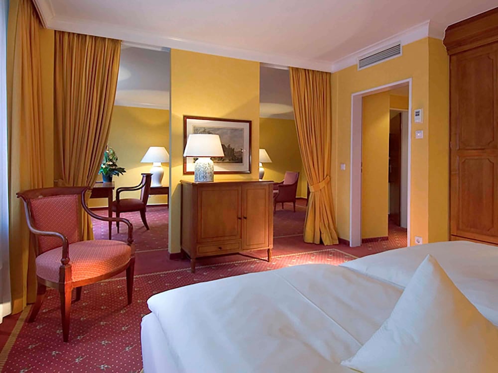 Фото Mercure Parkhotel Krefelder Hof