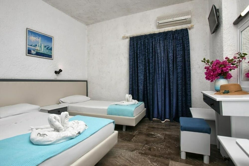 Фото Gorgona Hotel