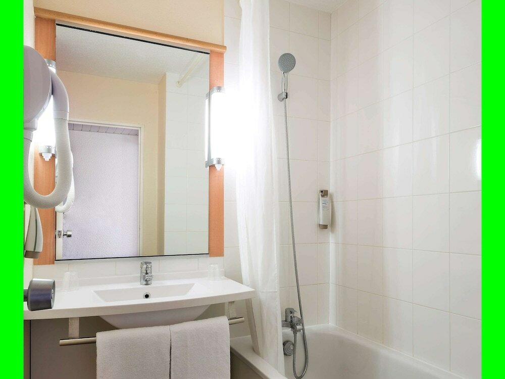 Фото Ibis Site du Futuroscope