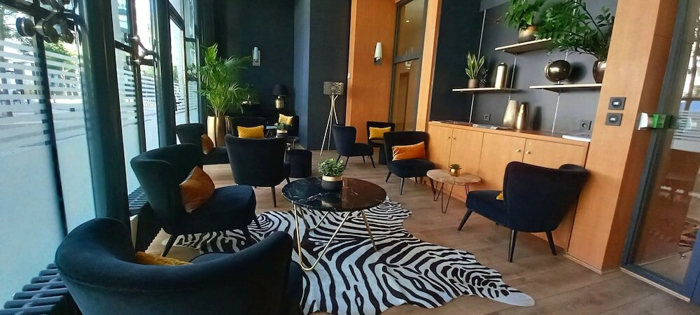 Фото Residhome Appart Hotel Monceau