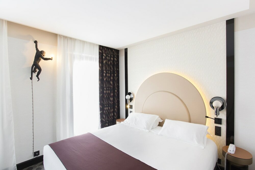 Фото Cannes Centre Univers