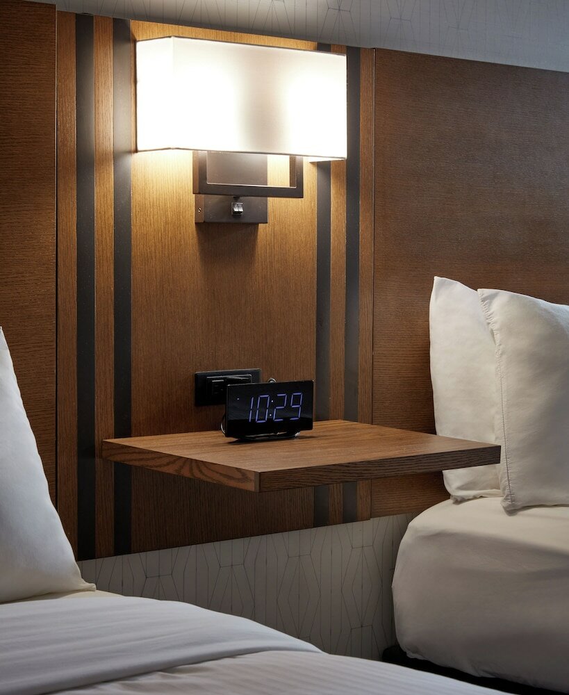 Фото Canadas Best Value Inn Toronto