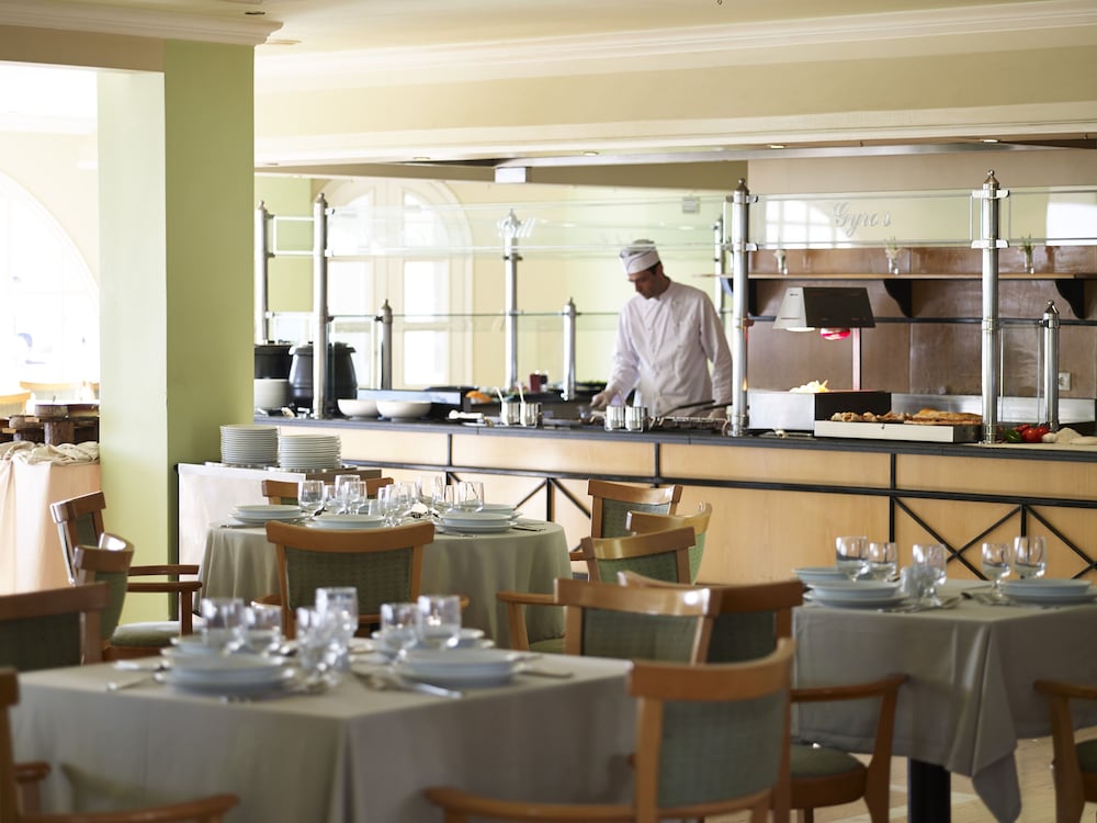 Фото Mitsis Family Village