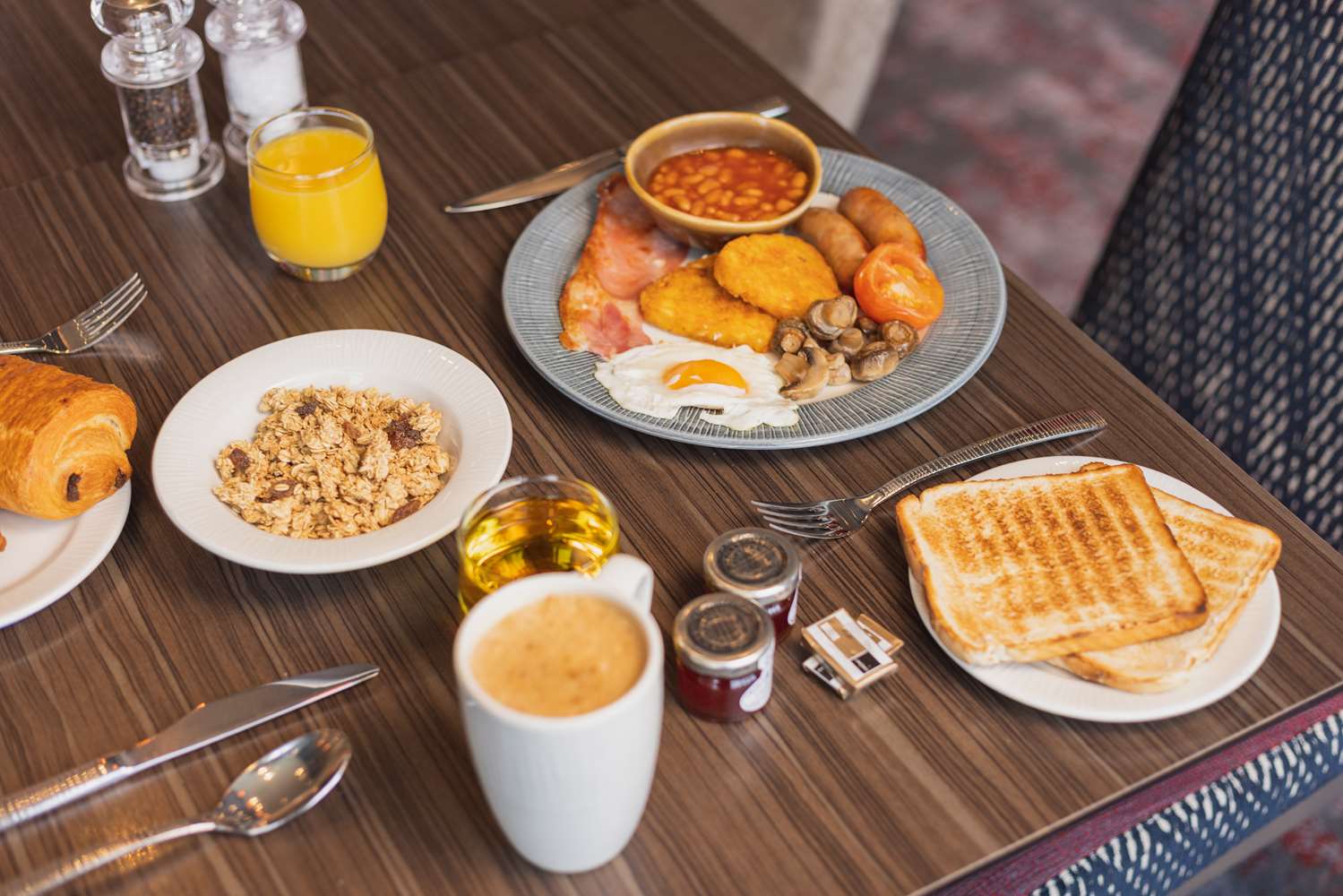 Фото Hilton Garden Inn Birmingham Airport