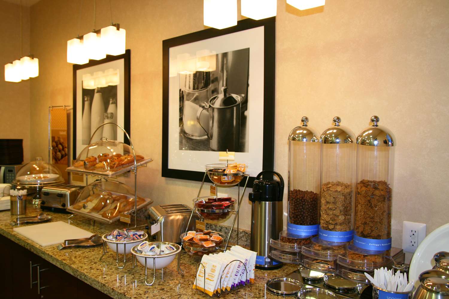 Фото Hampton Inn & Suites Mexico City - Centro Historico