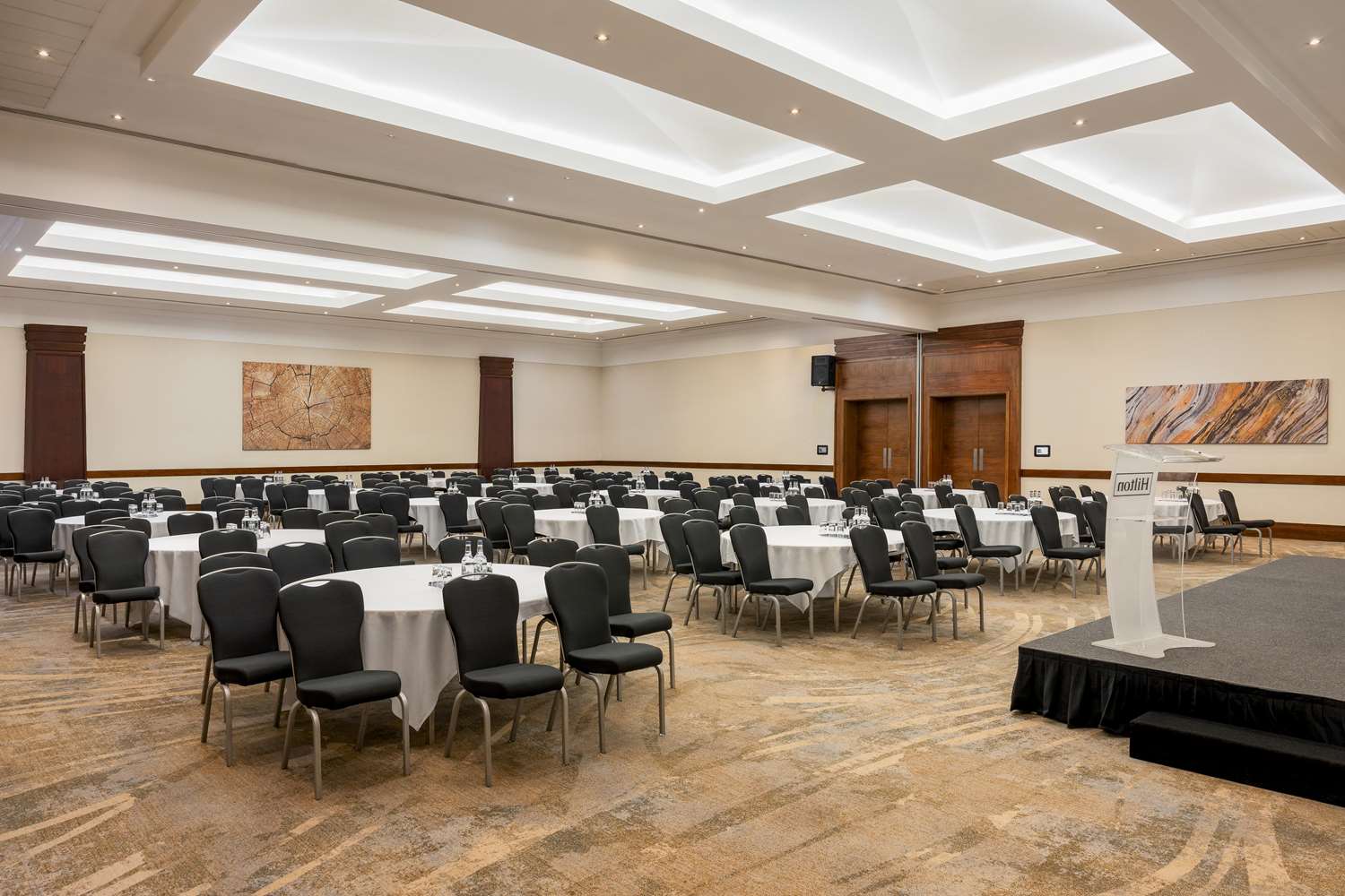 Фото Hilton Reading