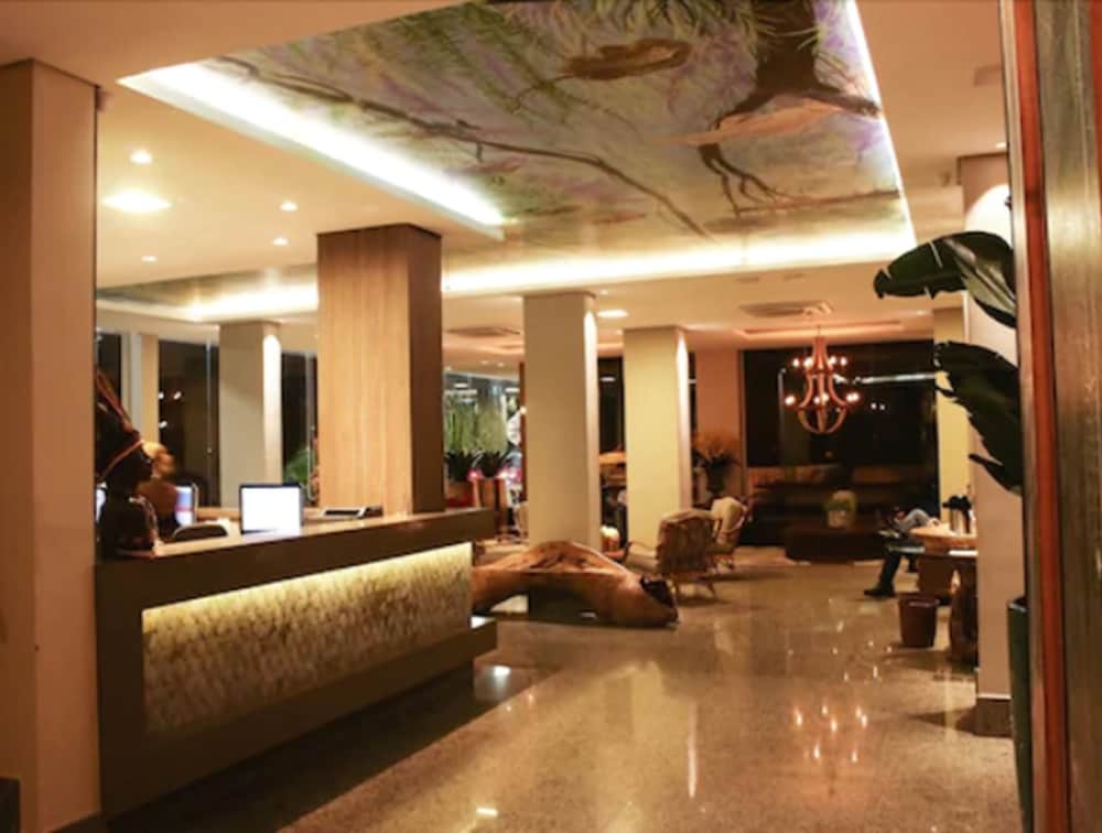 Фото Amazon Plaza Hotel