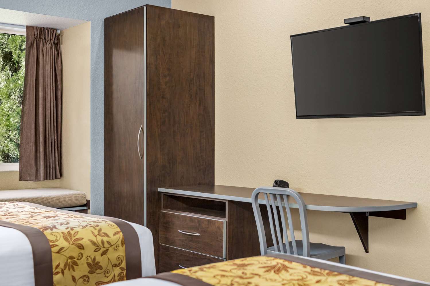 Фото Microtel Inn & Suites by Wyndham Woodstock/Atlanta North